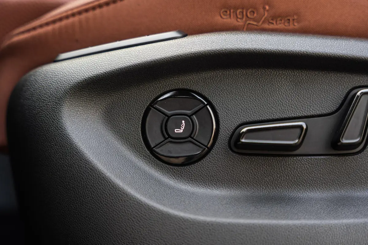 1.5 TSI PHEV DSG Business Edition Plus | LMV 19'' | Panoramadak | Trekhaak Uitklapbaar
