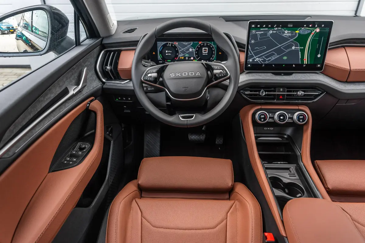 1.5 TSI PHEV DSG Business Edition Plus | LMV 19'' | Panoramadak | Trekhaak Uitklapbaar