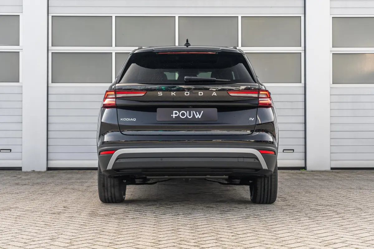 1.5 TSI PHEV DSG Business Edition Plus | LMV 19'' | Panoramadak | Trekhaak Uitklapbaar