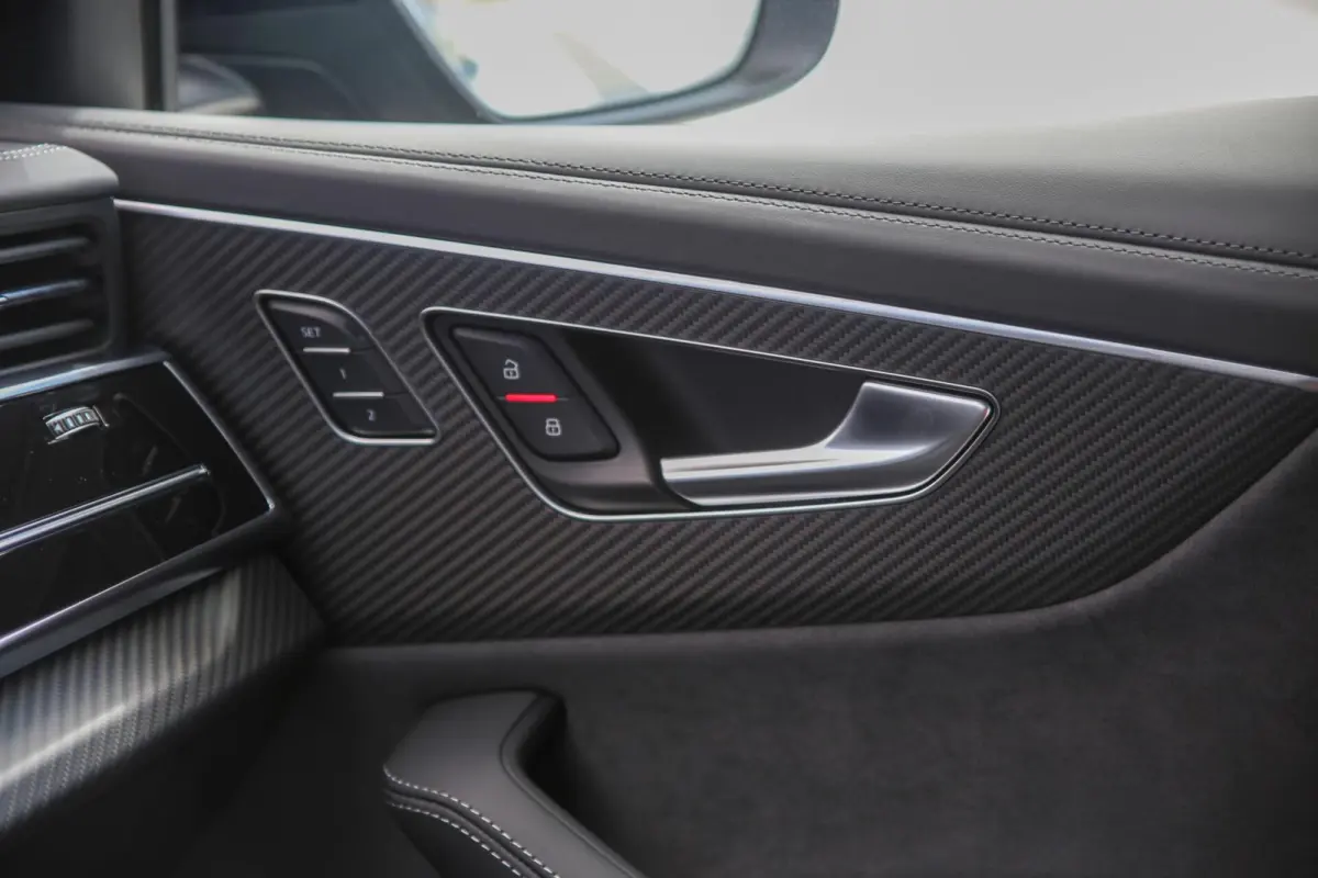 60 TFSI e quattro Competition I I 160k NP I Oled