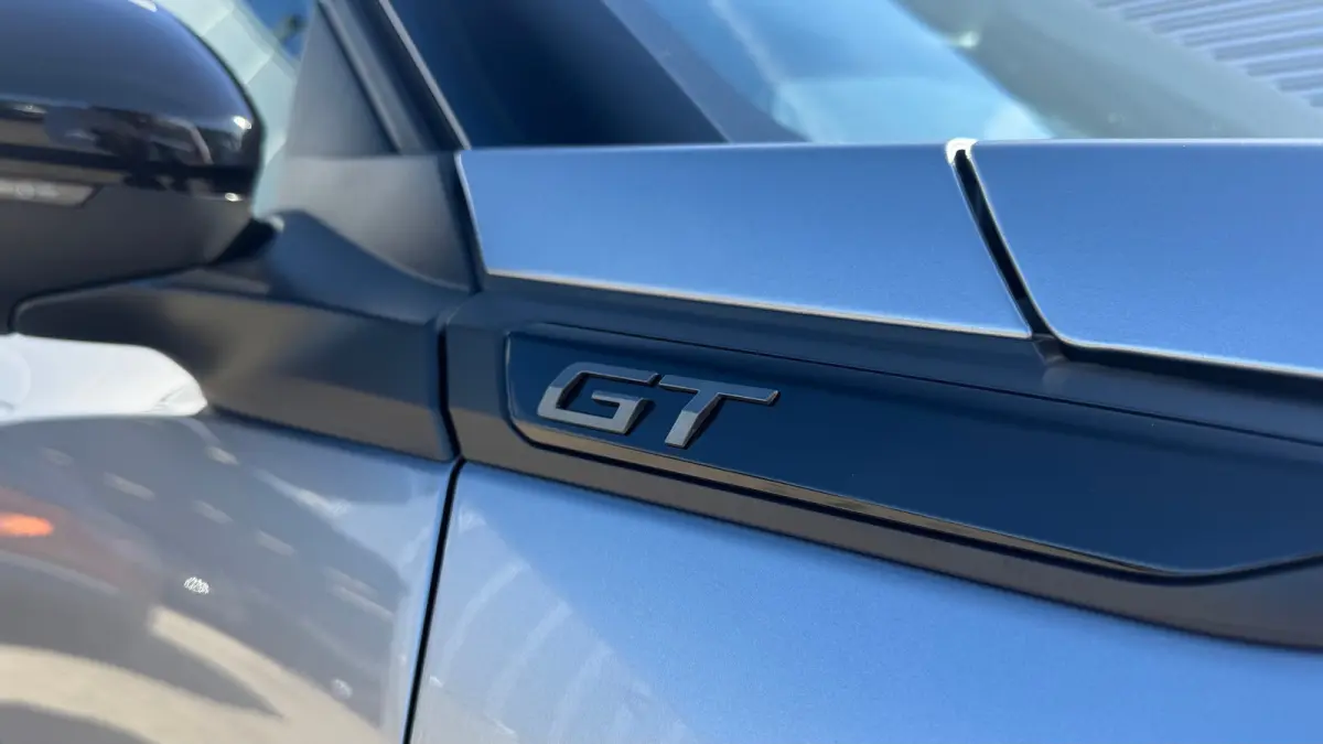 1.2 HYBRID 145PK GT PACK AUTOMAAT / NAVI / LEDER / CLIMA / LED / PDC / 18" LMV / APPLE CARPLAY / KEYLESS / 360° CAMERA / 8 JAAR GARANTIE / ADAPT. CRUISECONTROL / ORG. NL. / 1E EIGENAAR / NI