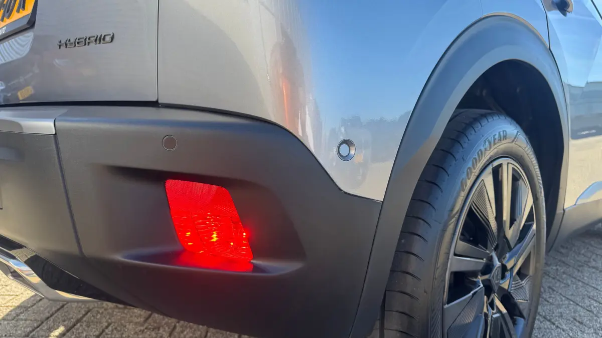 1.2 HYBRID 145PK GT PACK AUTOMAAT / NAVI / LEDER / CLIMA / LED / PDC / 18" LMV / APPLE CARPLAY / KEYLESS / 360° CAMERA / 8 JAAR GARANTIE / ADAPT. CRUISECONTROL / ORG. NL. / 1E EIGENAAR / NI