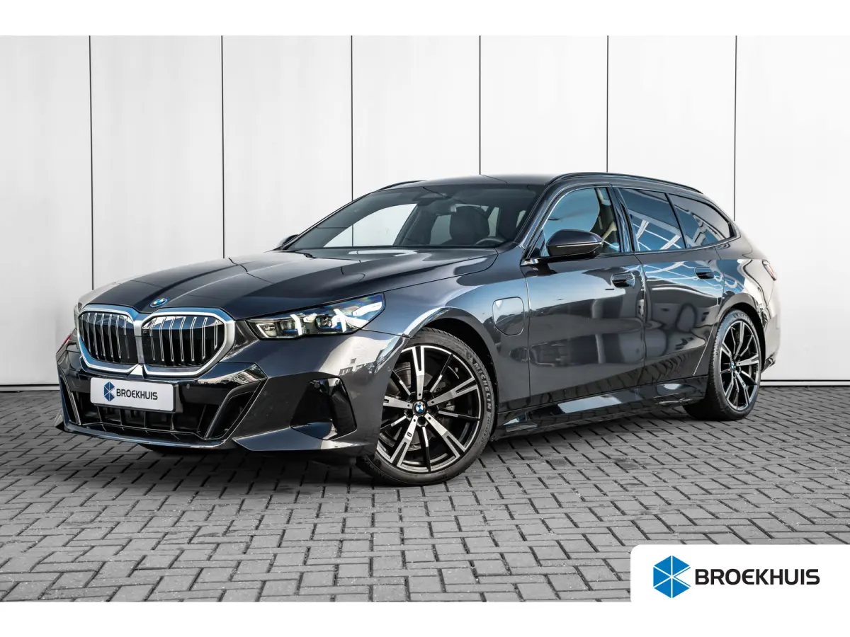 530e M Sport Edition l Harman Kardon l Adaptive LED l Stoelverkoeling l Elektr. Incl Memory l Grill Verlichting l 360gr Camera l Pano Dak l