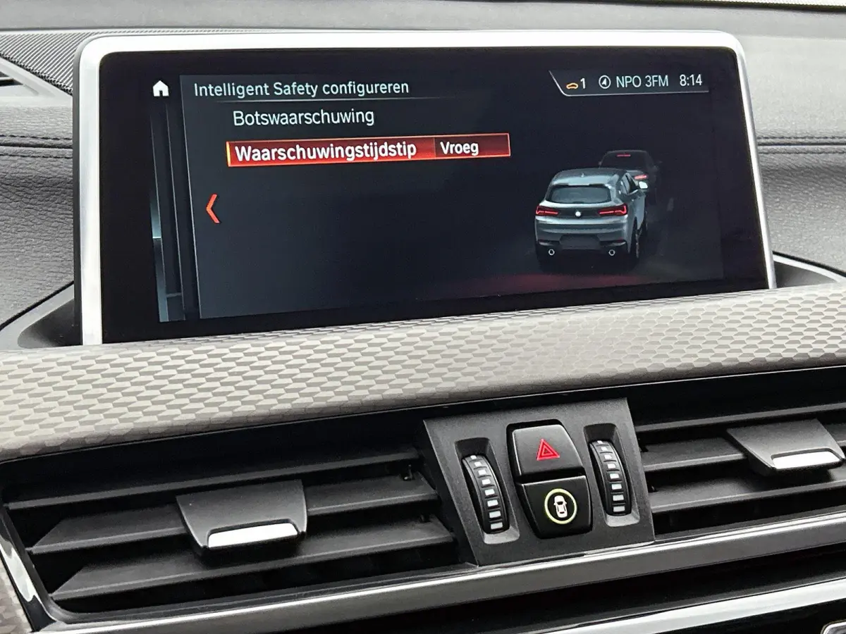 sDrive20i High Executive Edition | AUTOMAAT | M-PAKKET | PANORAMADAK | PARKEERSENSOREN | LEDER | STOELVERWARMING | CLIMATE CONTROL | CRUISE CONTROL |