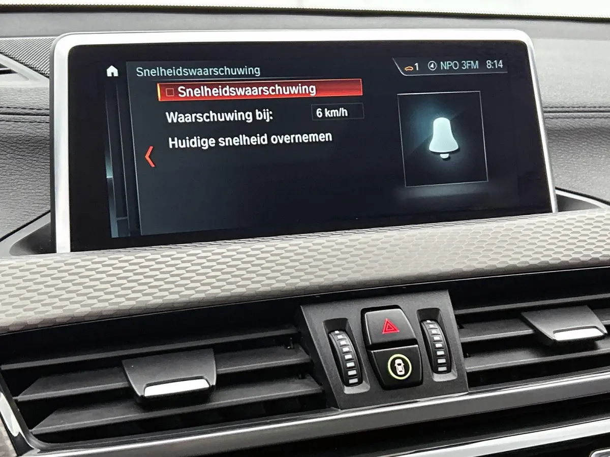 sDrive20i High Executive Edition | AUTOMAAT | M-PAKKET | PANORAMADAK | PARKEERSENSOREN | LEDER | STOELVERWARMING | CLIMATE CONTROL | CRUISE CONTROL |