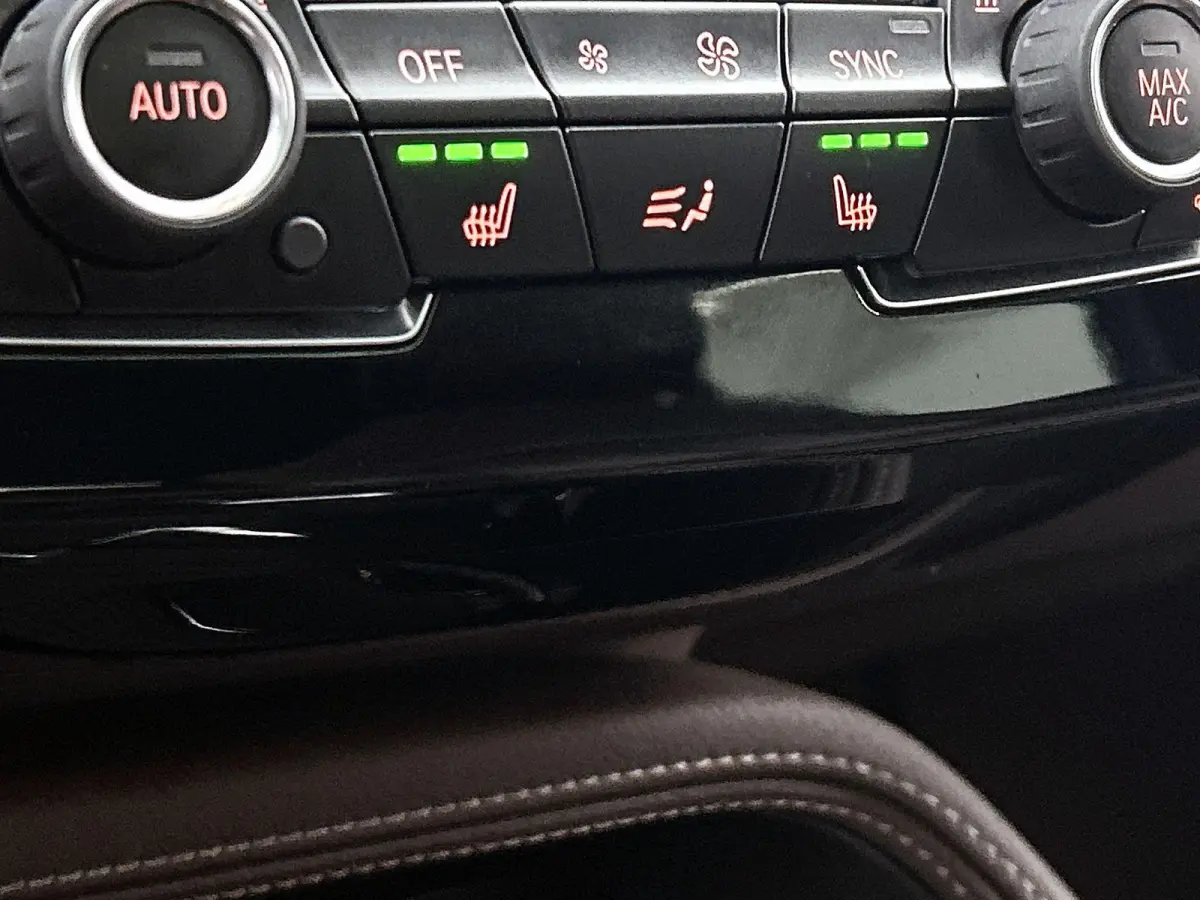 sDrive20i High Executive Edition | AUTOMAAT | M-PAKKET | PANORAMADAK | PARKEERSENSOREN | LEDER | STOELVERWARMING | CLIMATE CONTROL | CRUISE CONTROL |