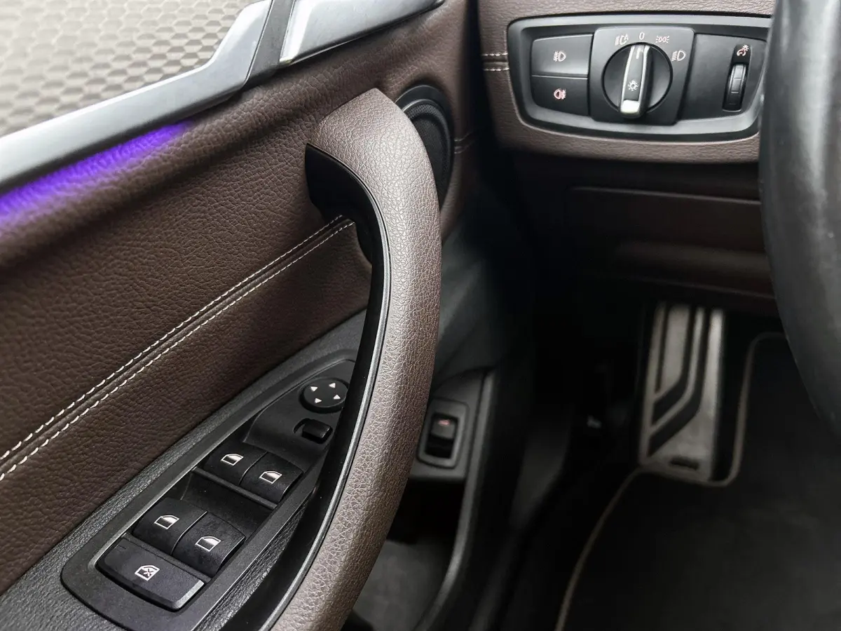 sDrive20i High Executive Edition | AUTOMAAT | M-PAKKET | PANORAMADAK | PARKEERSENSOREN | LEDER | STOELVERWARMING | CLIMATE CONTROL | CRUISE CONTROL |