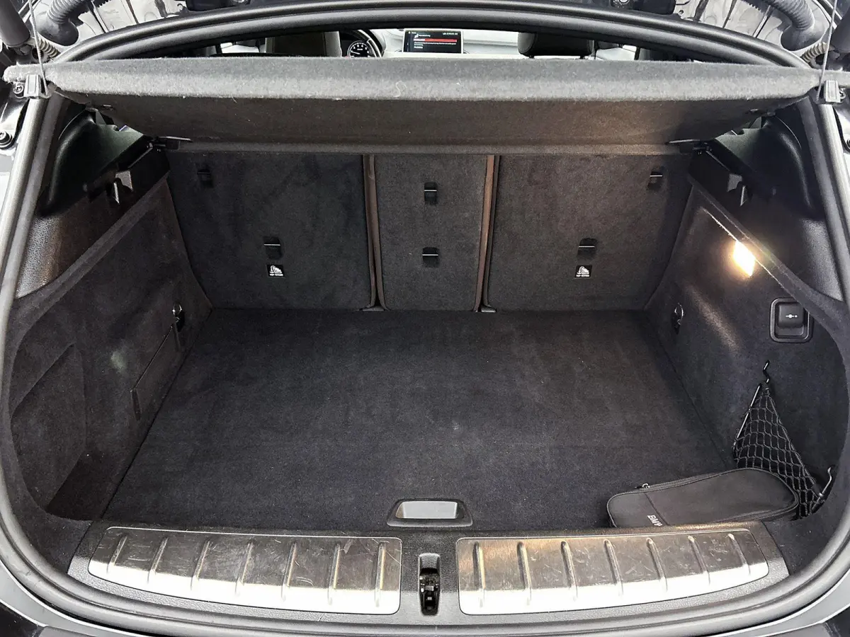 sDrive20i High Executive Edition | AUTOMAAT | M-PAKKET | PANORAMADAK | PARKEERSENSOREN | LEDER | STOELVERWARMING | CLIMATE CONTROL | CRUISE CONTROL |