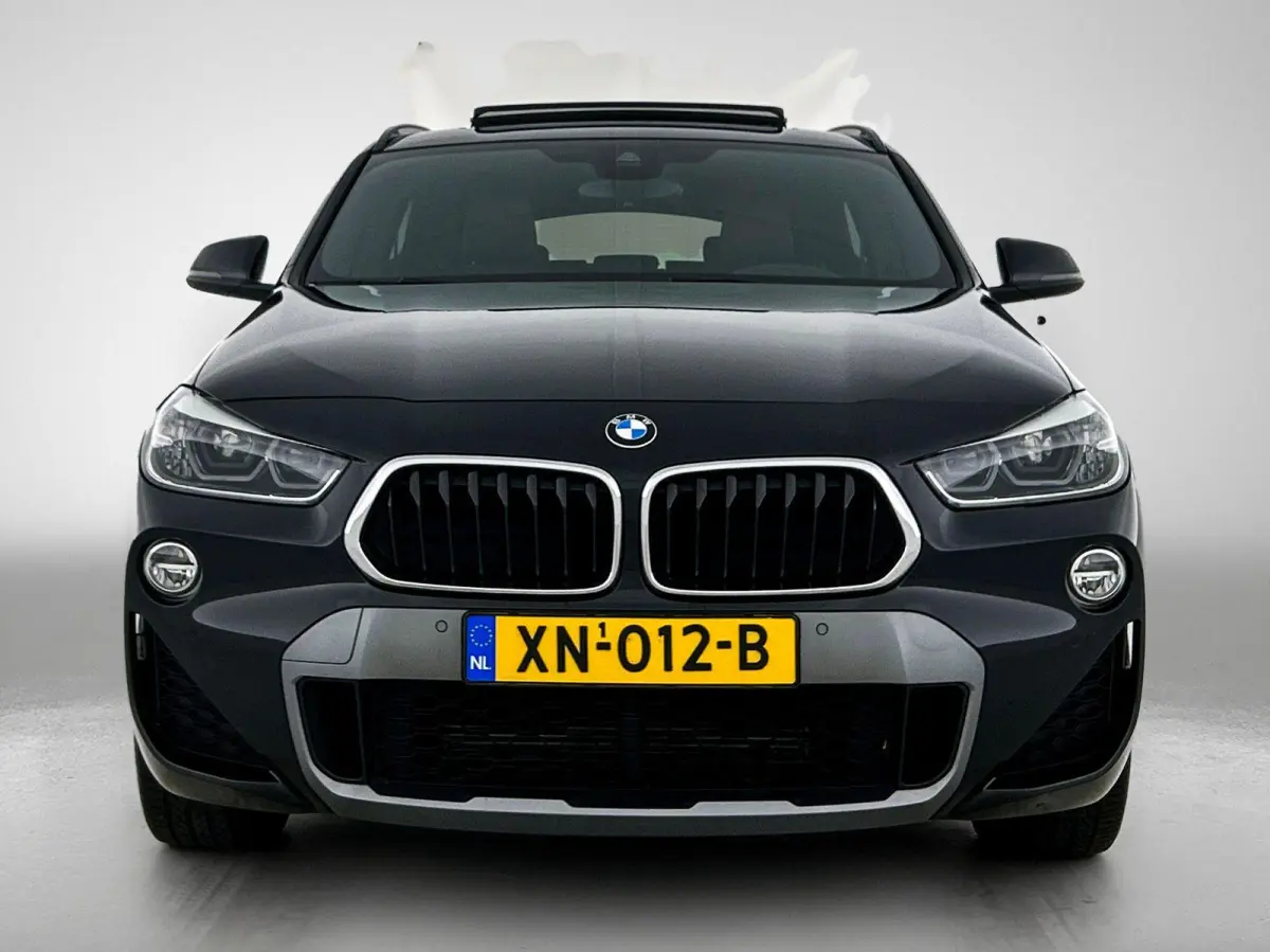 sDrive20i High Executive Edition | AUTOMAAT | M-PAKKET | PANORAMADAK | PARKEERSENSOREN | LEDER | STOELVERWARMING | CLIMATE CONTROL | CRUISE CONTROL |