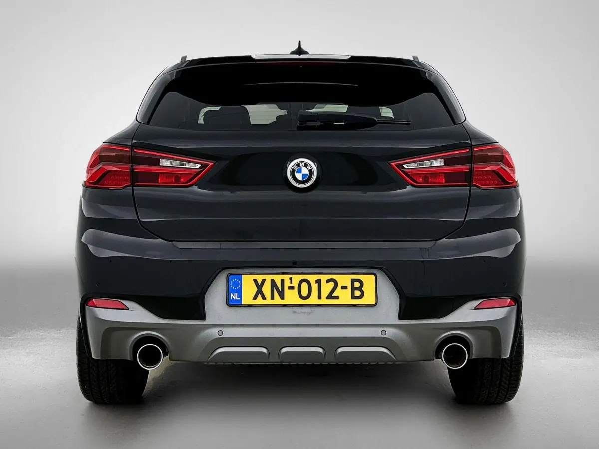 sDrive20i High Executive Edition | AUTOMAAT | M-PAKKET | PANORAMADAK | PARKEERSENSOREN | LEDER | STOELVERWARMING | CLIMATE CONTROL | CRUISE CONTROL |