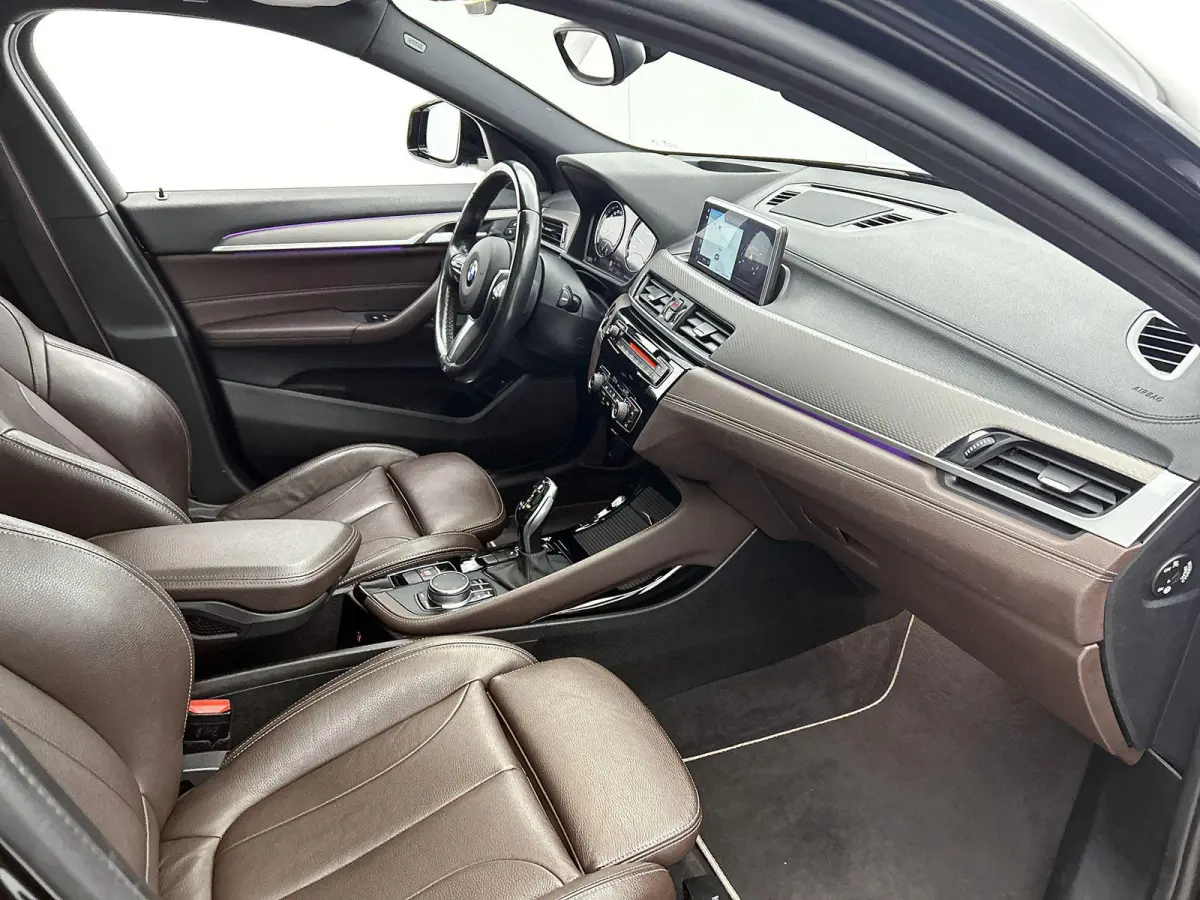 sDrive20i High Executive Edition | AUTOMAAT | M-PAKKET | PANORAMADAK | PARKEERSENSOREN | LEDER | STOELVERWARMING | CLIMATE CONTROL | CRUISE CONTROL |