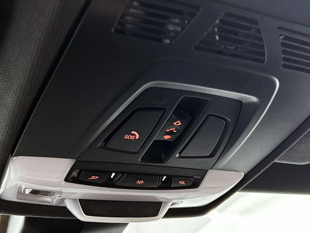 sDrive20i High Executive Edition | AUTOMAAT | M-PAKKET | PANORAMADAK | PARKEERSENSOREN | LEDER | STOELVERWARMING | CLIMATE CONTROL | CRUISE CONTROL |
