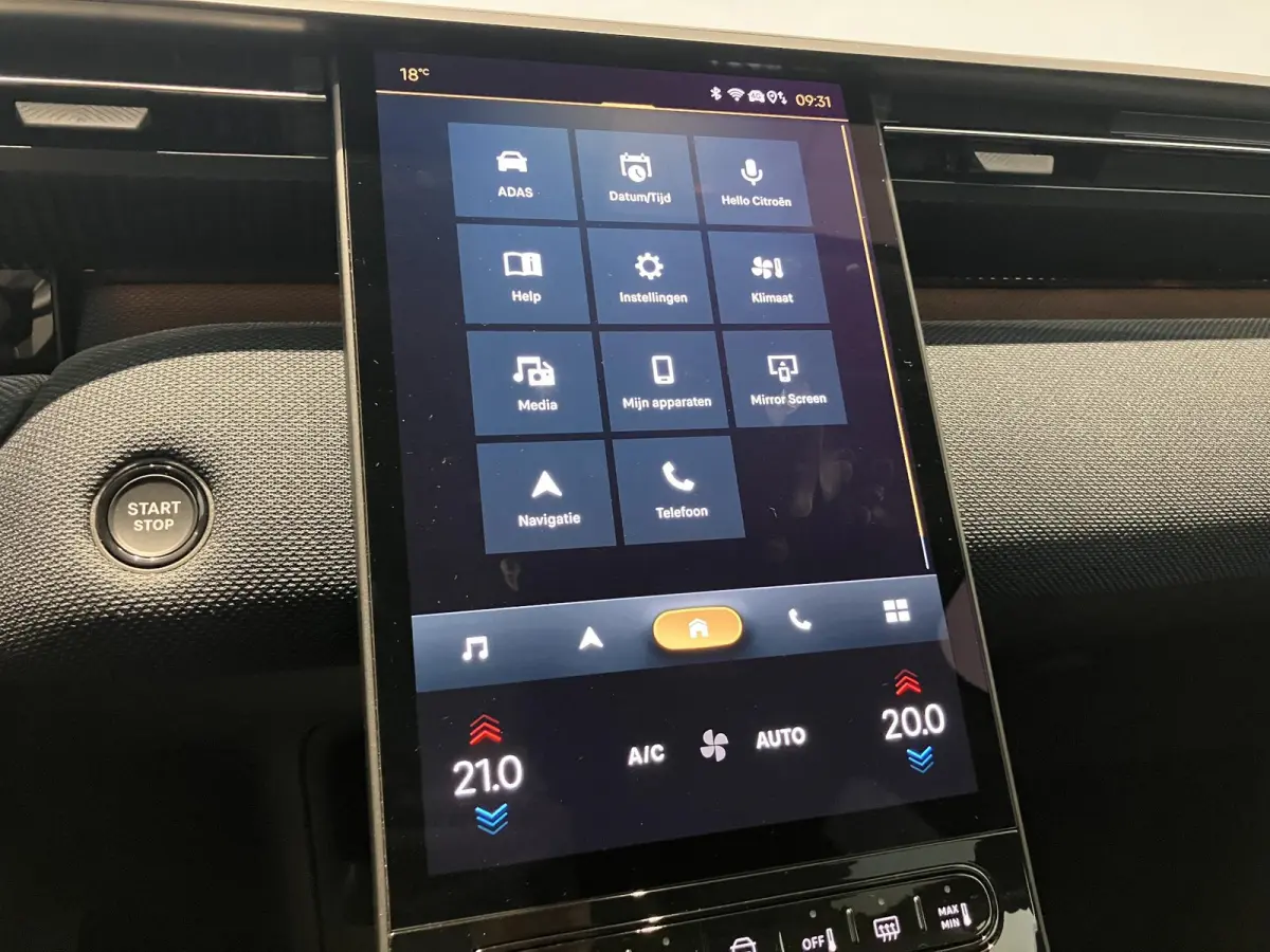 1.2 Hybrid 145 Plus l Elek. Kofferklep l Apple carplay & Android auto l Climate Control l Camera l Navi l
