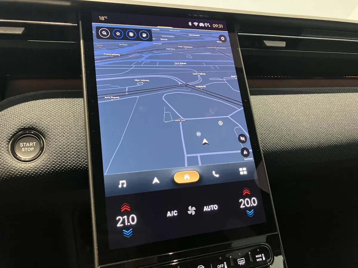 1.2 Hybrid 145 Plus l Elek. Kofferklep l Apple carplay & Android auto l Climate Control l Camera l Navi l