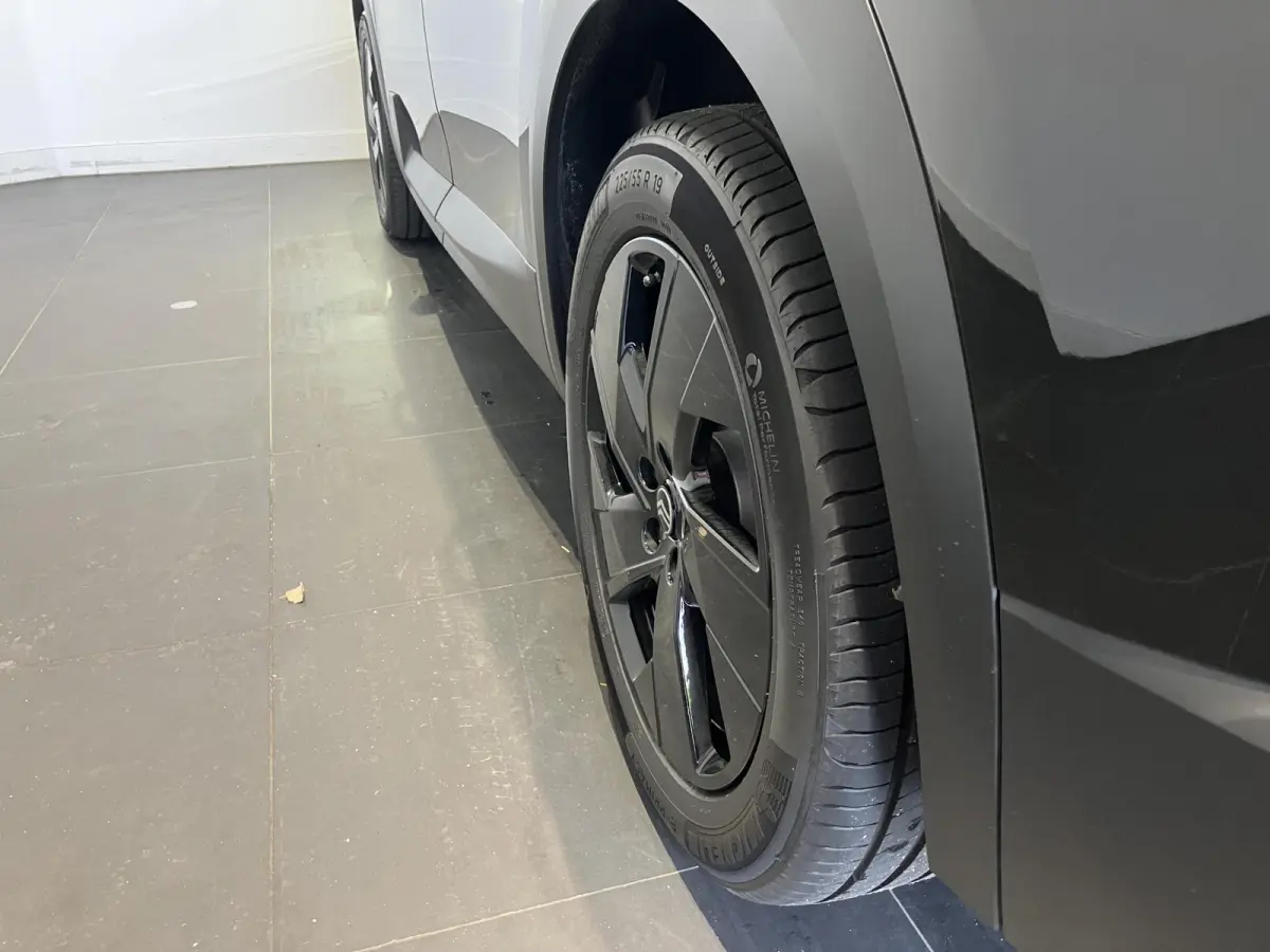 1.2 Hybrid 145 Plus l Elek. Kofferklep l Apple carplay & Android auto l Climate Control l Camera l Navi l