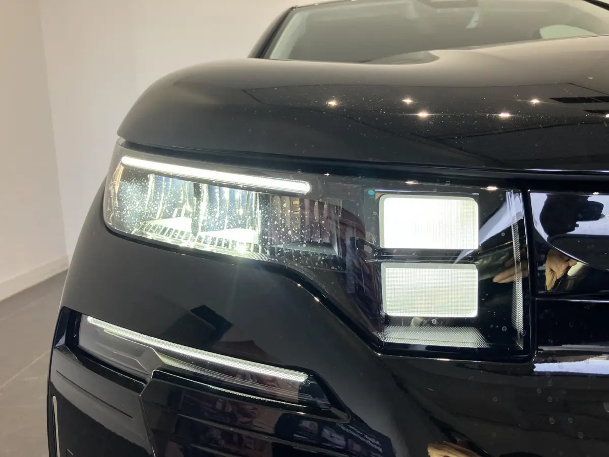 1.2 Hybrid 145 Plus l Elek. Kofferklep l Apple carplay & Android auto l Climate Control l Camera l Navi l
