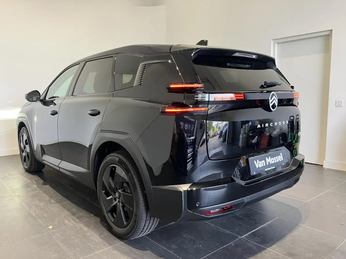 1.2 Hybrid 145 Plus l Elek. Kofferklep l Apple carplay & Android auto l Climate Control l Camera l Navi l