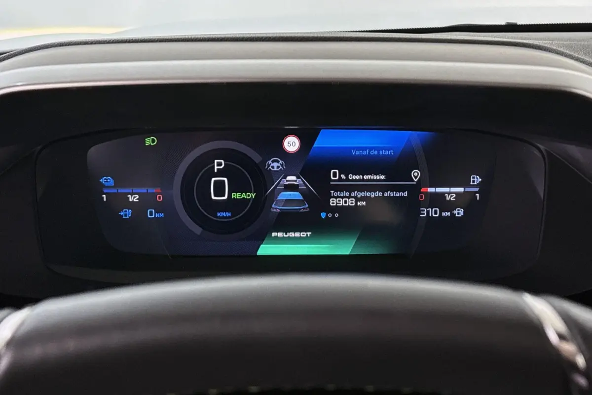 1.6 Plug-in Hybrid 195 GT Panoramadak FOCAL 360 Camera