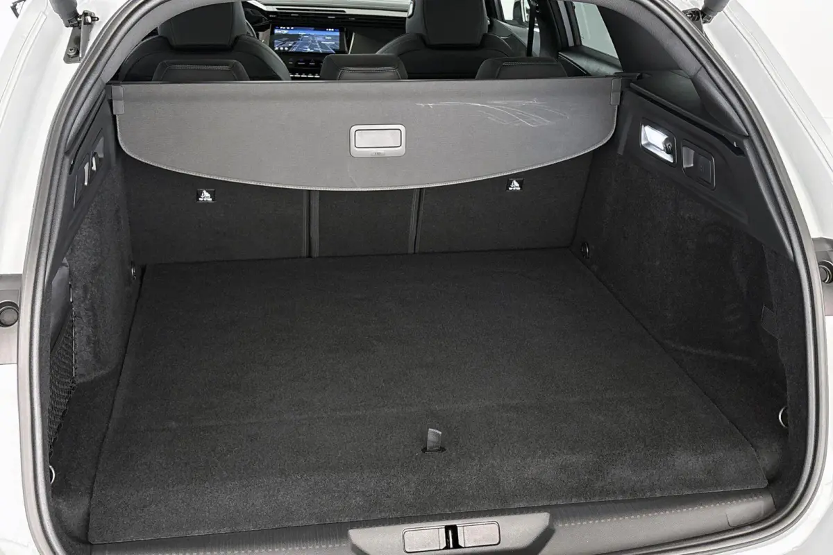 1.6 Plug-in Hybrid 195 GT Panoramadak FOCAL 360 Camera