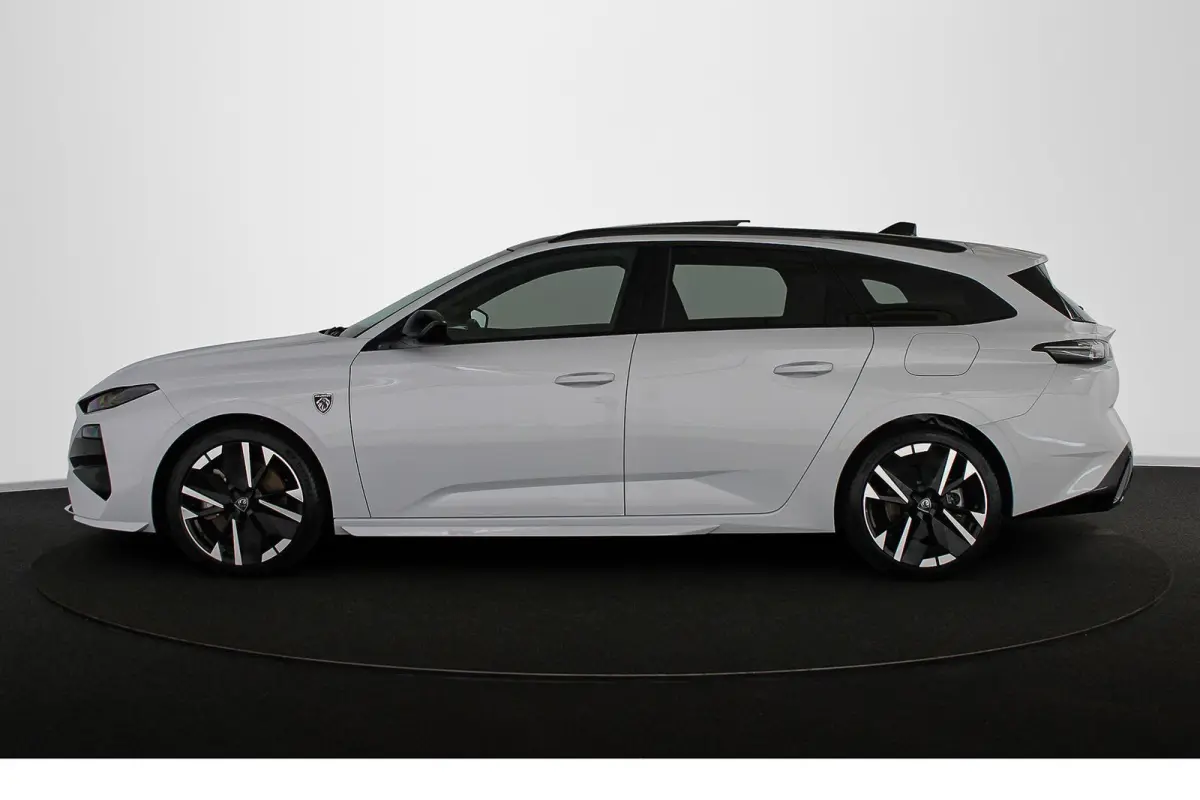 1.6 Plug-in Hybrid 195 GT Panoramadak FOCAL 360 Camera