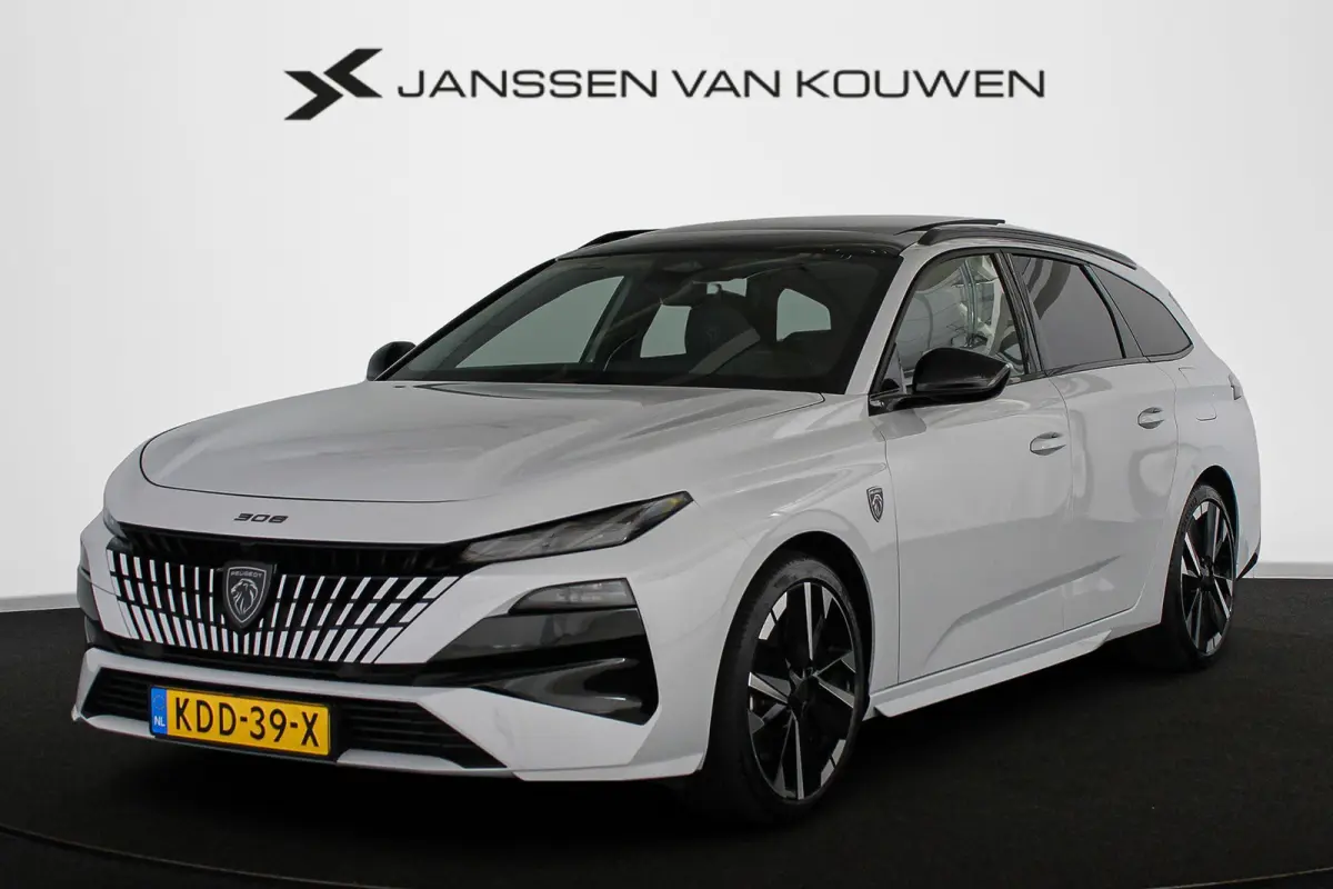 1.6 Plug-in Hybrid 195 GT Panoramadak FOCAL 360 Camera