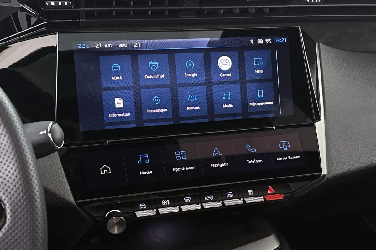 1.6 Plug-in Hybrid 195 GT Panoramadak FOCAL 360 Camera
