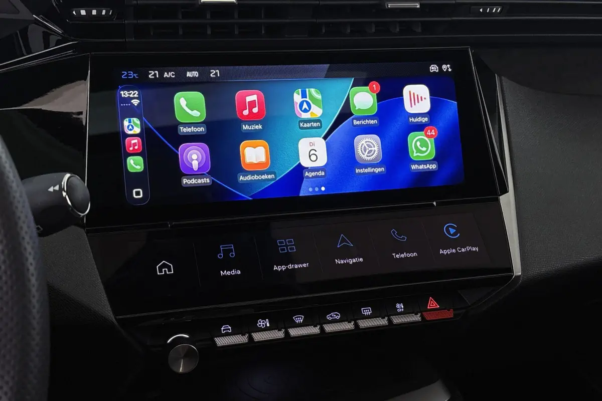 1.6 Plug-in Hybrid 195 GT Panoramadak FOCAL 360 Camera