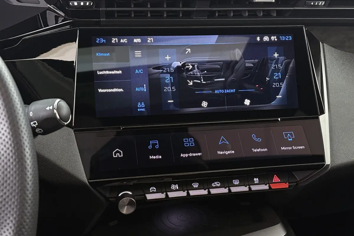 1.6 Plug-in Hybrid 195 GT Panoramadak FOCAL 360 Camera