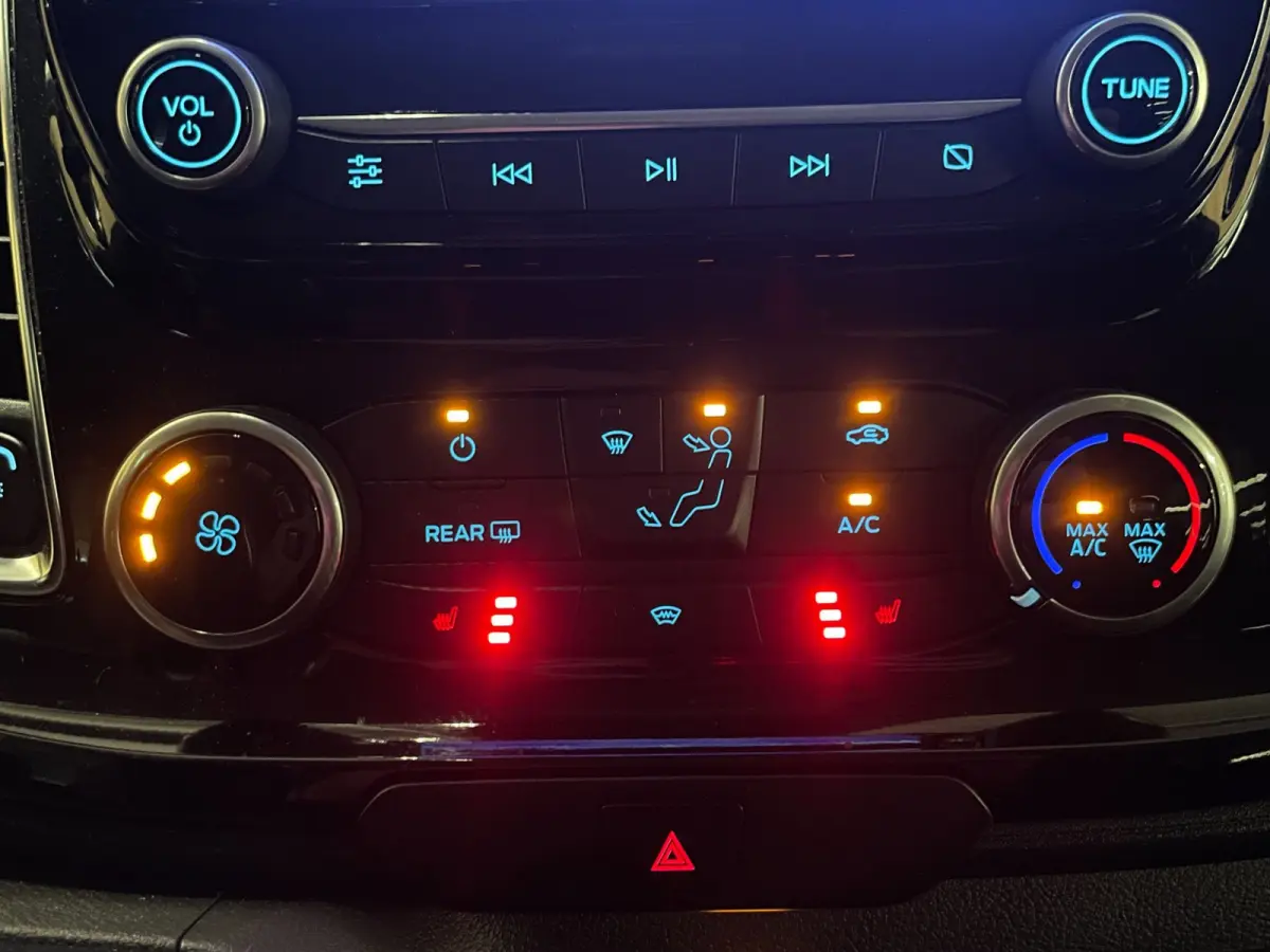 300 2.0 TDCI L2H1 Limited DC|FULL OPTION|AUTOMAAT|ACC|2X SCHUIFDEUR|CARPLAY|CAMERA|TREKHAAK|1e EIG|NAP|NL-AUTO