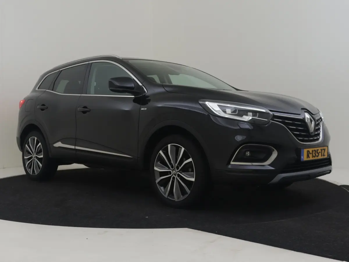 1.3 TCe Automaat Black Edition l Bose Audio l Camera l LED l Cr Control l Side Assist l Half Leder l Navigatie l Half Leder l