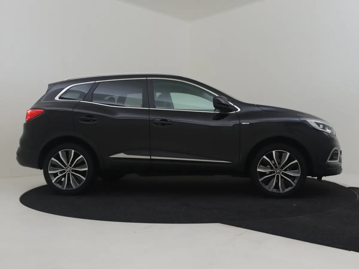 1.3 TCe Automaat Black Edition l Bose Audio l Camera l LED l Cr Control l Side Assist l Half Leder l Navigatie l Half Leder l