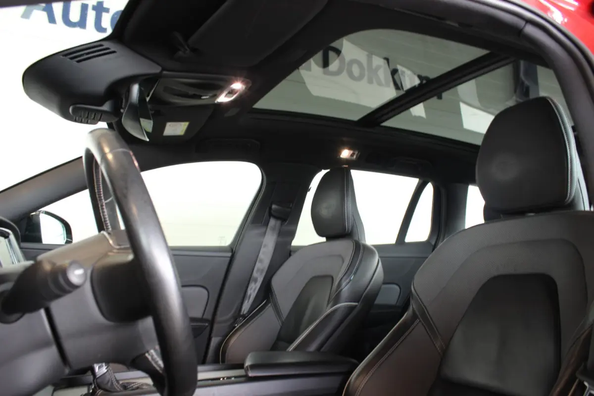 2.0 T4 R-Design Trekhaak | Pano | Camera | Leder | Memory | Stoel/A-Bank/Stuurverw. | LED | Adapt. Cruise | 18" LMV | PDC V+A