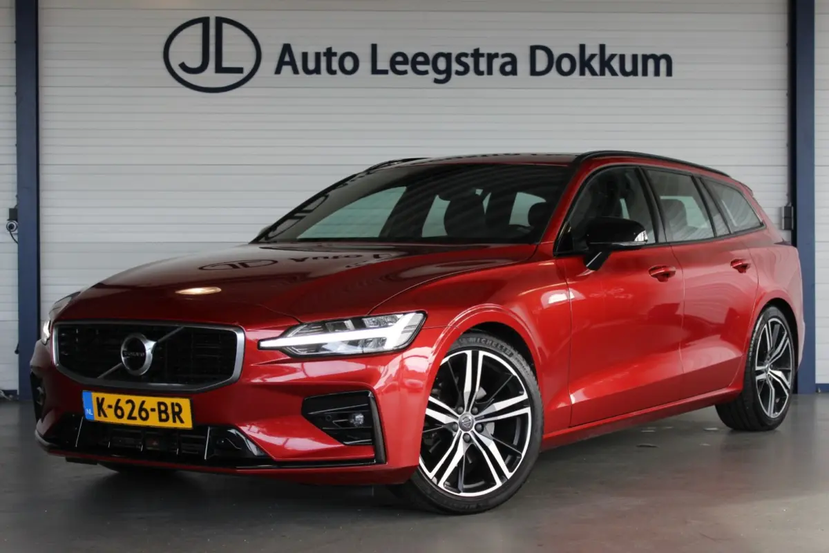 2.0 T4 R-Design Trekhaak | Pano | Camera | Leder | Memory | Stoel/A-Bank/Stuurverw. | LED | Adapt. Cruise | 18" LMV | PDC V+A