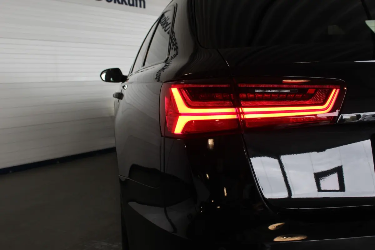 1.8 TFSI S-Line Edition 1e eigenaar | Black Optic | Stoelverw. | Elektr. Achterklep | Privacy glass | 18" LMV | PDC V+A