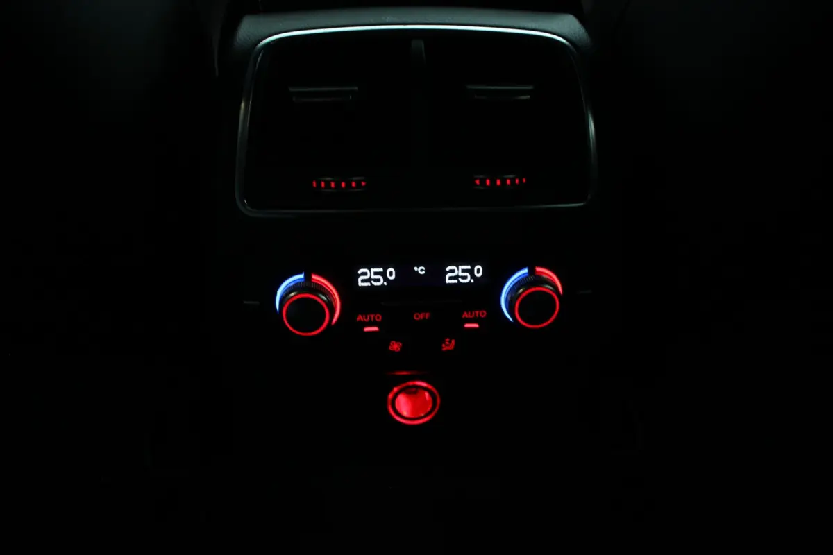 1.8 TFSI S-Line Edition 1e eigenaar | Black Optic | Stoelverw. | Elektr. Achterklep | Privacy glass | 18" LMV | PDC V+A