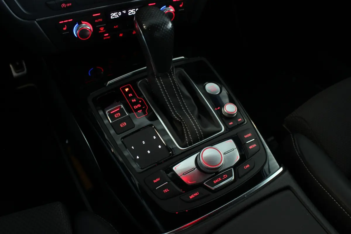 1.8 TFSI S-Line Edition 1e eigenaar | Black Optic | Stoelverw. | Elektr. Achterklep | Privacy glass | 18" LMV | PDC V+A