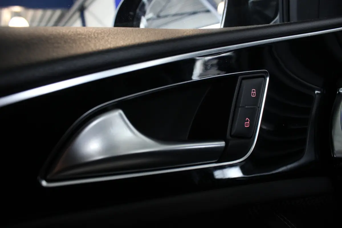 1.8 TFSI S-Line Edition 1e eigenaar | Black Optic | Stoelverw. | Elektr. Achterklep | Privacy glass | 18" LMV | PDC V+A