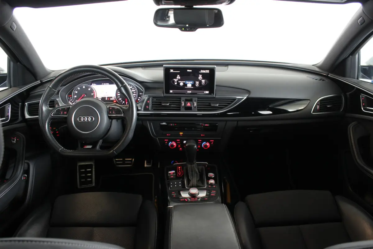 1.8 TFSI S-Line Edition 1e eigenaar | Black Optic | Stoelverw. | Elektr. Achterklep | Privacy glass | 18" LMV | PDC V+A