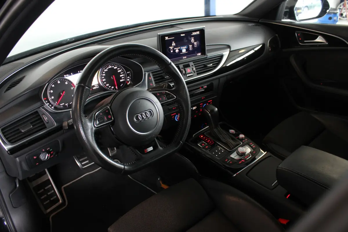 1.8 TFSI S-Line Edition 1e eigenaar | Black Optic | Stoelverw. | Elektr. Achterklep | Privacy glass | 18" LMV | PDC V+A