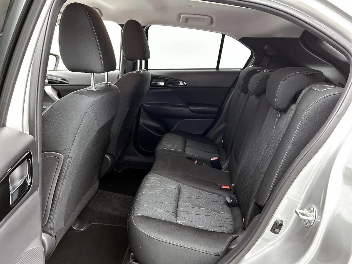 1.5 DI-T First Edition | 360 Camera | Climate Control | Stoelverwarming | Cruise Control Adaptief | HUD | Volledig Onderhouden |