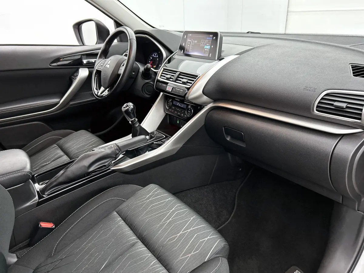 1.5 DI-T First Edition | 360 Camera | Climate Control | Stoelverwarming | Cruise Control Adaptief | HUD | Volledig Onderhouden |