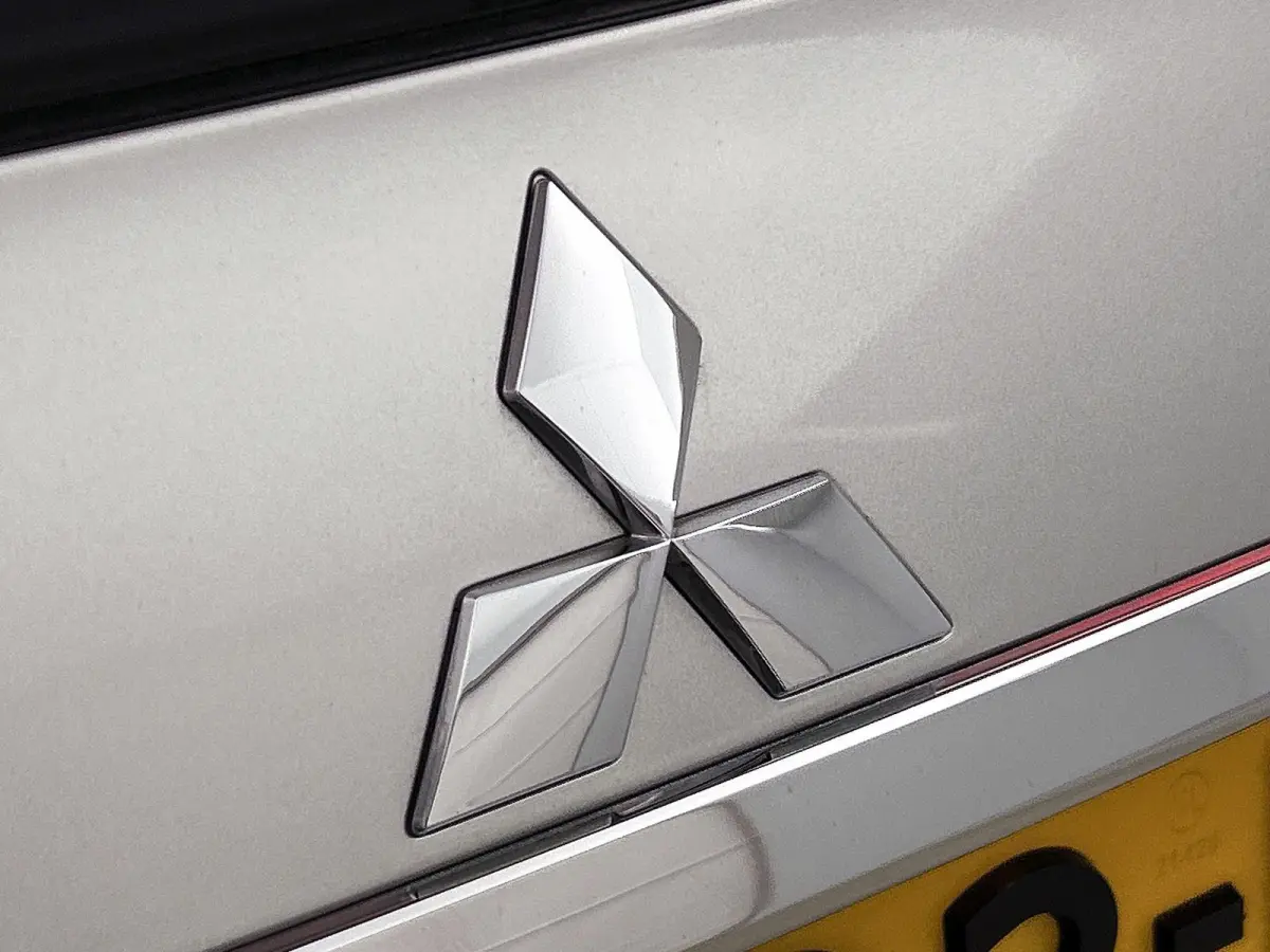 1.5 DI-T First Edition | 360 Camera | Climate Control | Stoelverwarming | Cruise Control Adaptief | HUD | Volledig Onderhouden |
