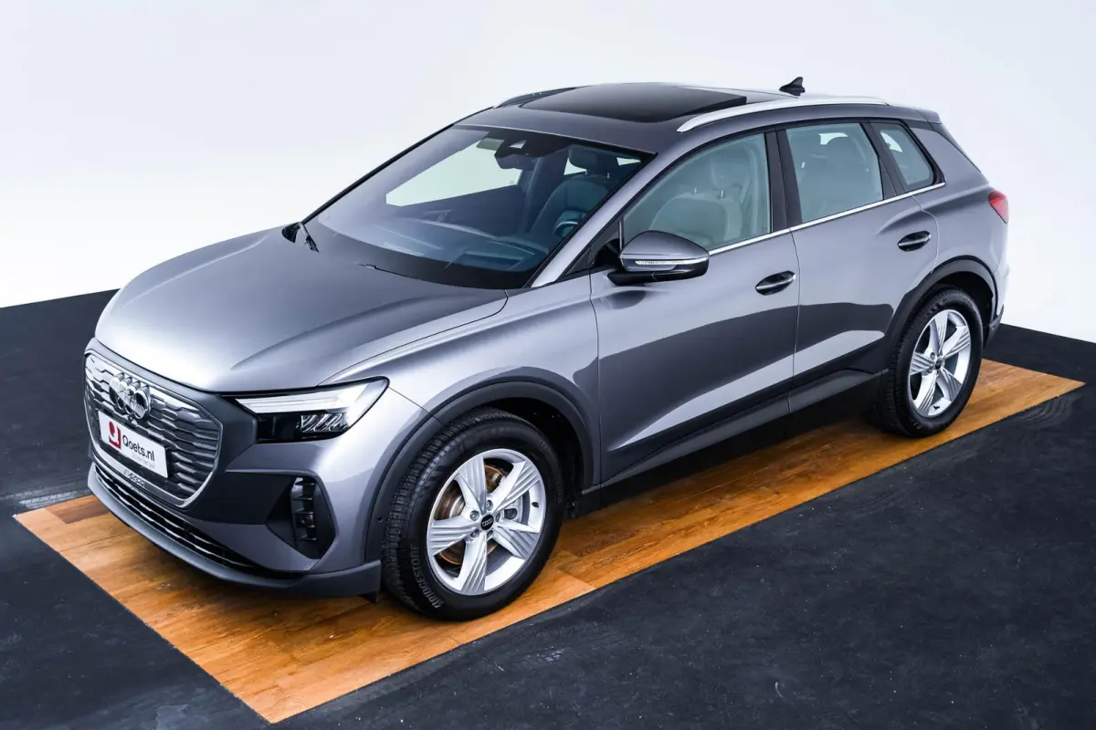 40 Advanced edition 77 kWh Panoramadak - Comfortpakket plus - Assistentiepakket plus - Veiligheidspakket plus - MMI navigatie pro - Sonos premium soundsystem - Akoestische zijruiten -