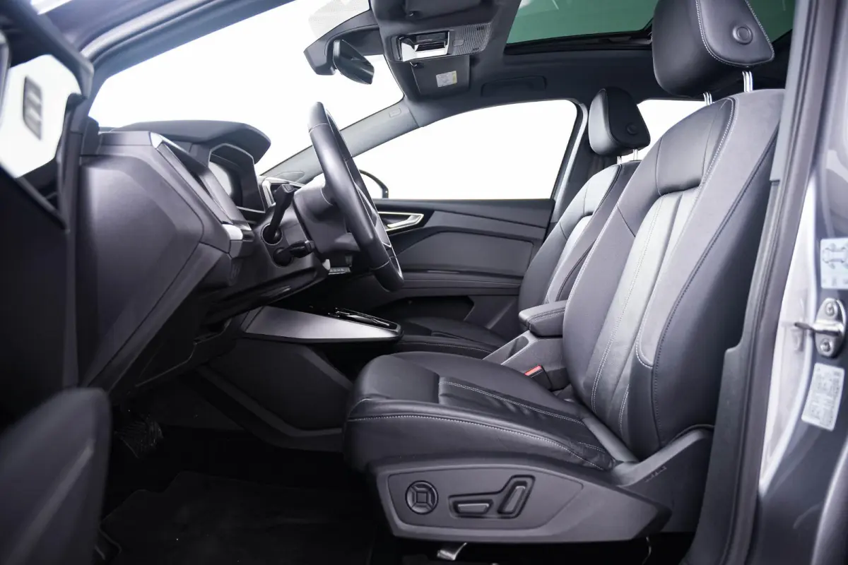 40 Advanced edition 77 kWh Panoramadak - Comfortpakket plus - Assistentiepakket plus - Veiligheidspakket plus - MMI navigatie pro - Sonos premium soundsystem - Akoestische zijruiten -