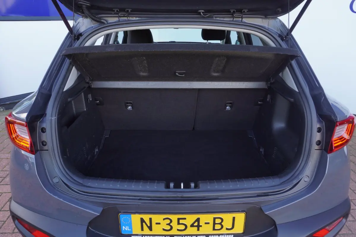 1.0 T-GDi MHEV DynamicPlusLine+Led+Ecc+Navigatie+Camera+cruise+Privacy-Glass = TOP ONDERHOUDEN !!
