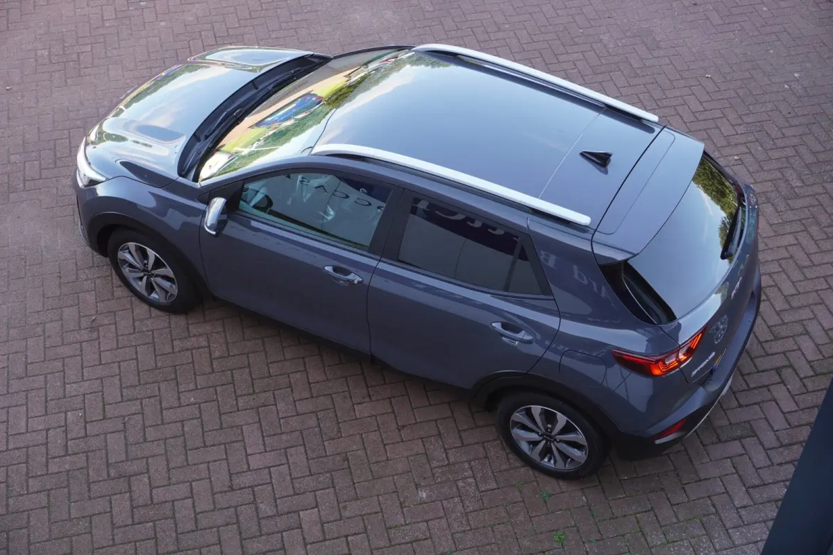 1.0 T-GDi MHEV DynamicPlusLine+Led+Ecc+Navigatie+Camera+cruise+Privacy-Glass = TOP ONDERHOUDEN !!