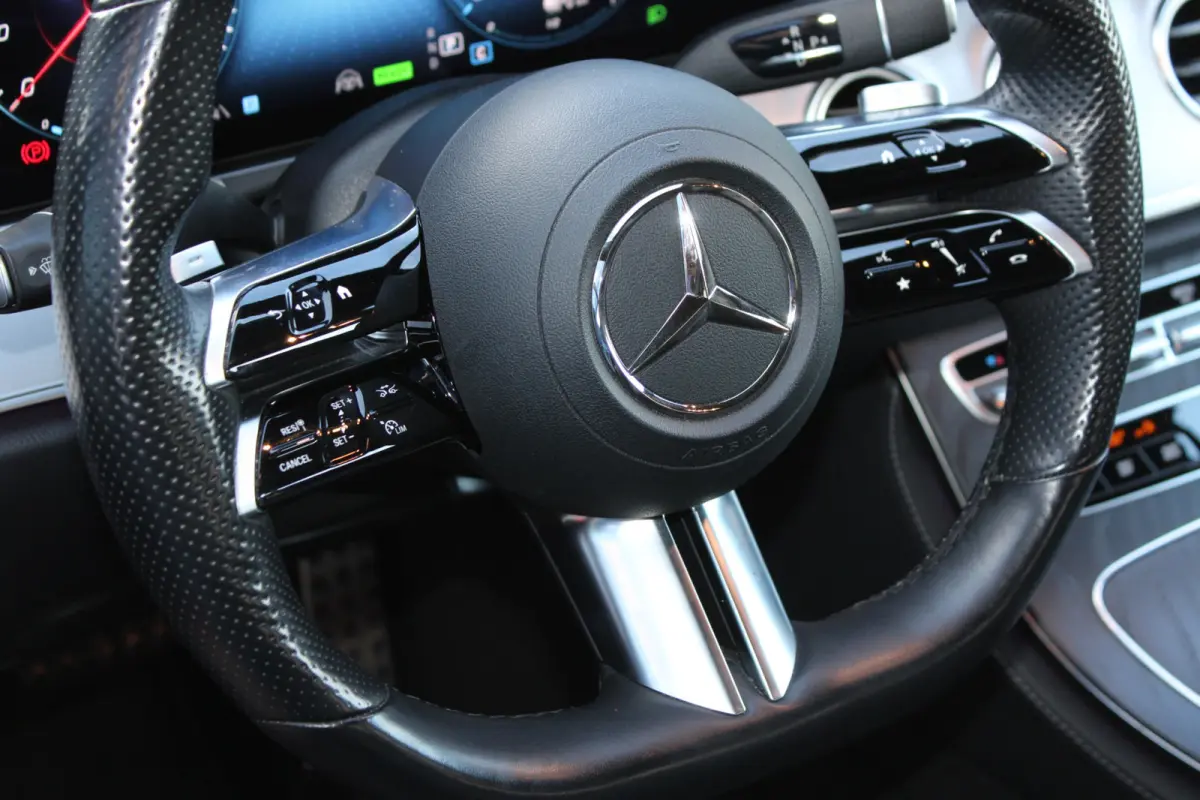 300e AMG Line NIGHT PAKKET LEDER DISTRONIC 360-CAMERA KEY-LESS GO