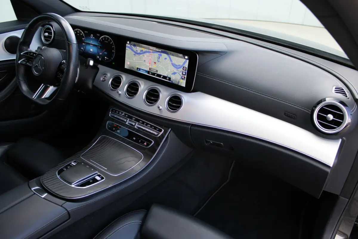 300e AMG Line NIGHT PAKKET LEDER DISTRONIC 360-CAMERA KEY-LESS GO