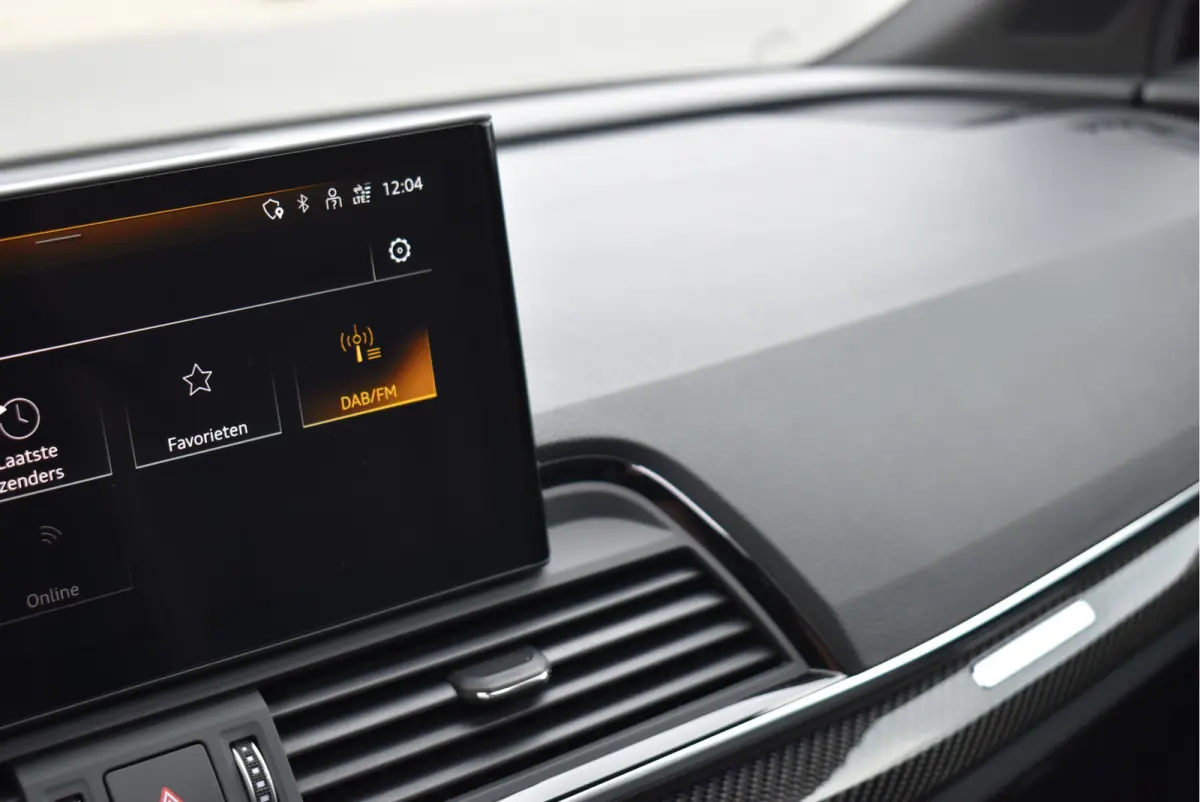 50 TFSI e S-Line 299 Pk Competition Pano Lucht Carbon Keyless Trekhaak Oled Matrix 21 Inch