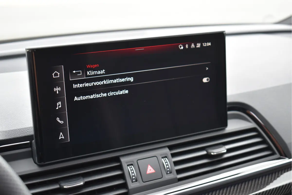 50 TFSI e S-Line 299 Pk Competition Pano Lucht Carbon Keyless Trekhaak Oled Matrix 21 Inch